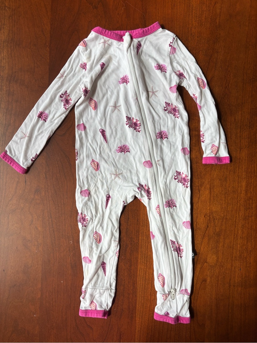 Kyte BABY White Footed One-Piece with Pink Trim & Shell Print